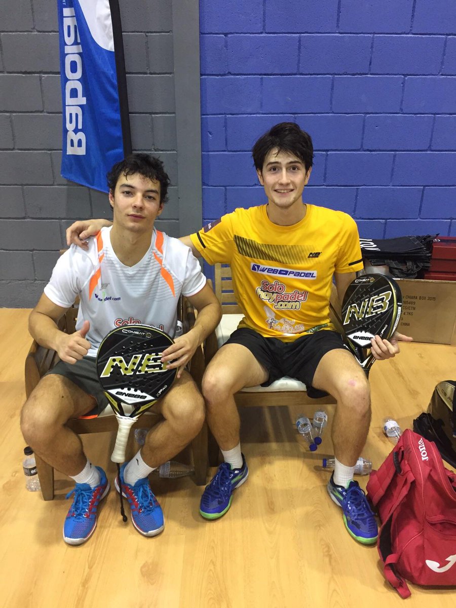 javiolo96's tweet photo. Siiiiii!!! Campeones absolutos de Castilla y León, importantísima victoria  @Solohaypadel @enebepadel https://t.co/jscc3sbdH5