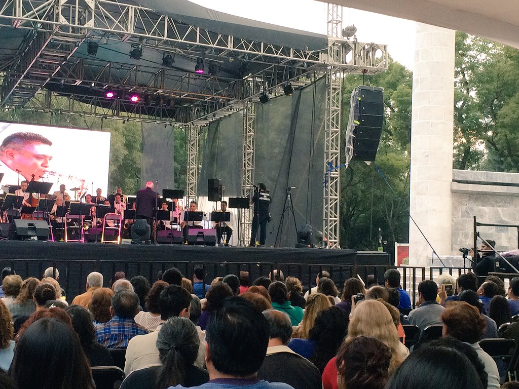 ChapultepecCDMX's tweet image. Inicia el Big Band Jazz #SUTM en homenaje a #RayConiff en el Altar a la Patria
#EscenariosVivos
@CulturaCDMX