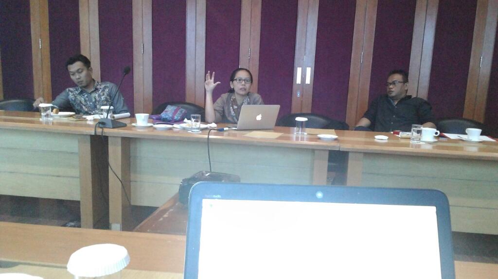 Mbak Khalisah Khalid <a href="/walhinasional/">WALHI</a> memaparkan Keadilan Iklim dan Keadilan Ekologis