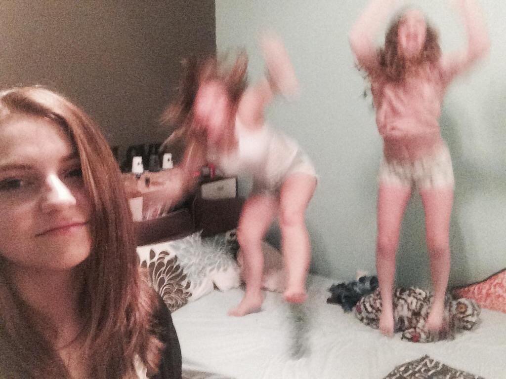 paigelynn_'s tweet photo. no 1st period tomorrow got me like https://t.co/2n7UQXWFdQ