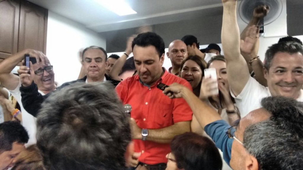 CARLOSMARIOAM1's tweet photo. ¡Ya estamos en nuestra sede viviendo la emoción todos juntos! https://t.co/ZpQNdLfggW