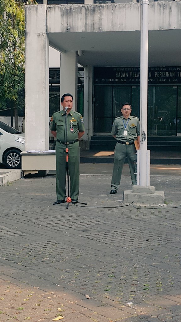 DSDABMKotaBdg's tweet photo. @ridwankamil @OdedMD @yossiirianto @DiskominfoBdg 26/10 Apel pagi sebelum kerja dilingkungan Pemkot jl Cianjur no 34 https://t.co/asekI4TBcC