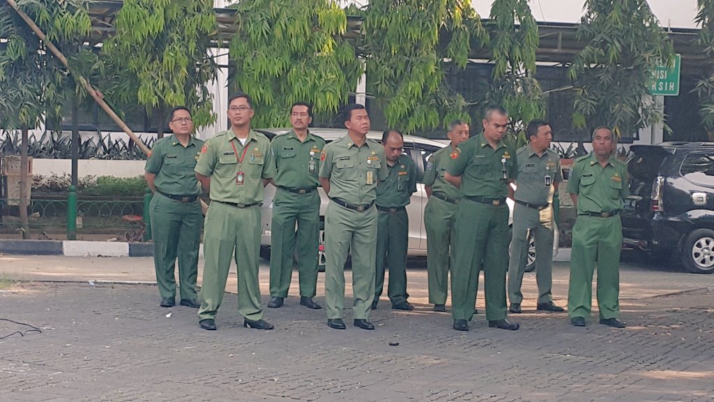 DSDABMKotaBdg's tweet photo. @ridwankamil @OdedMD @yossiirianto @DiskominfoBdg 26/10 Apel pagi sebelum kerja dilingkungan Pemkot jl Cianjur no 34 https://t.co/asekI4TBcC