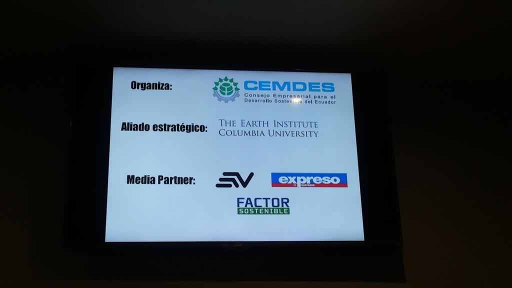 LogronoGrecia's tweet photo. Gracias @Cemdes invitacion #DialogoconLideres @uees_ec  excelentespanelistas ! @serh_ec comprometido con su gestion! https://t.co/54UiI4YKk6
