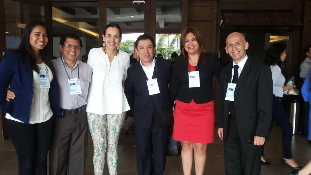 LogronoGrecia's tweet photo. Gracias @Cemdes invitacion #DialogoconLideres @uees_ec  excelentespanelistas ! @serh_ec comprometido con su gestion! https://t.co/54UiI4YKk6