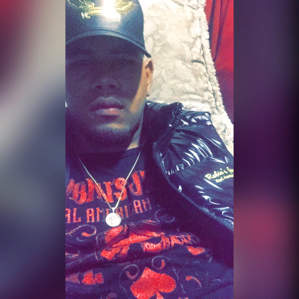 stunnajune930's tweet photo. Can't be fly wit no wings 👐🏽 #RobinBoy https://t.co/gZsa2Itb92