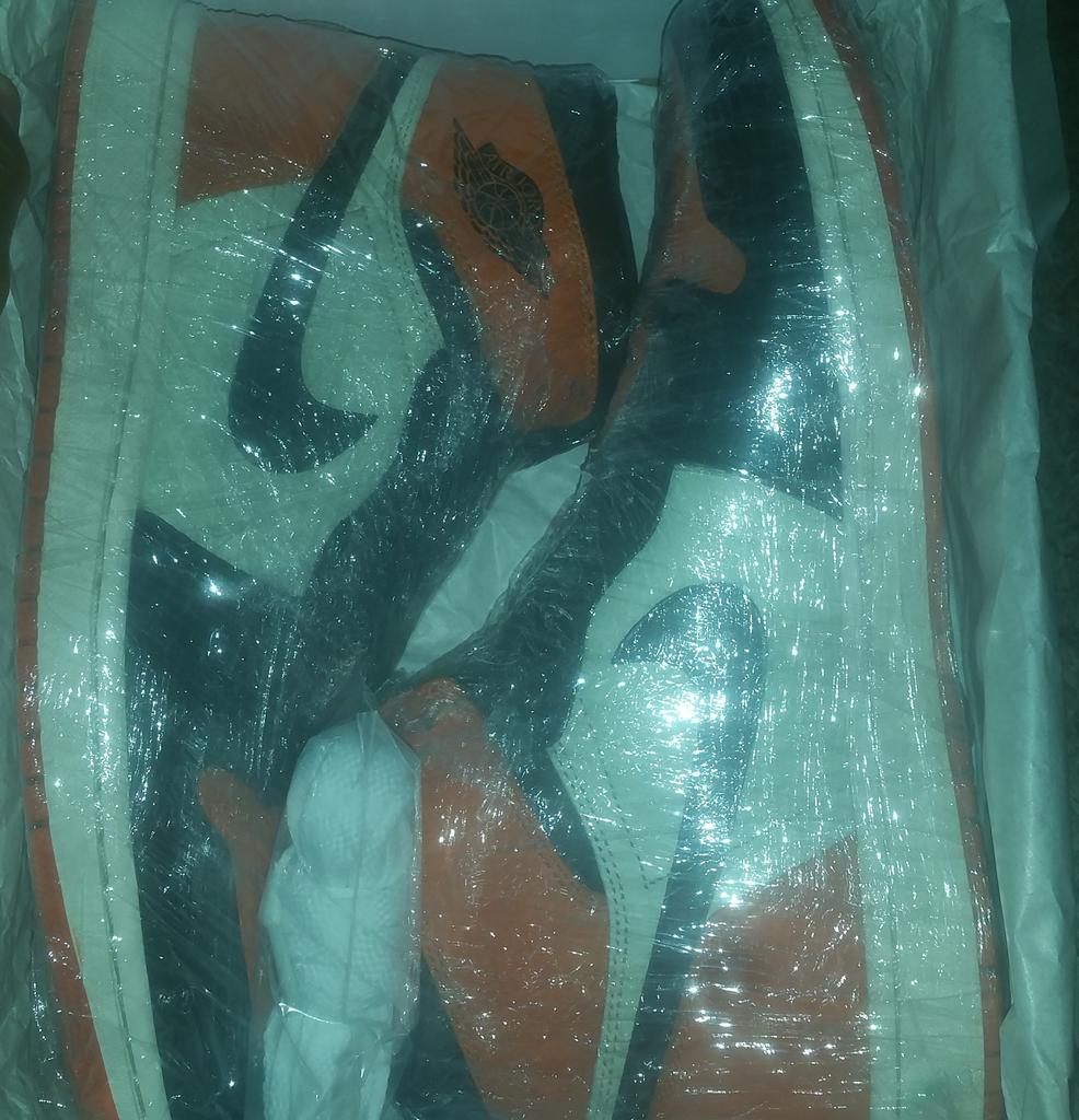 DionteCarter1's tweet photo. Size 11. #shatteredbackboard1s #jordan #kotd #nike #dopekicks #dopekickz #shoegasm #kicksology #kicklahoma #msu #ksu https://t.co/A8yKK1Jc8b