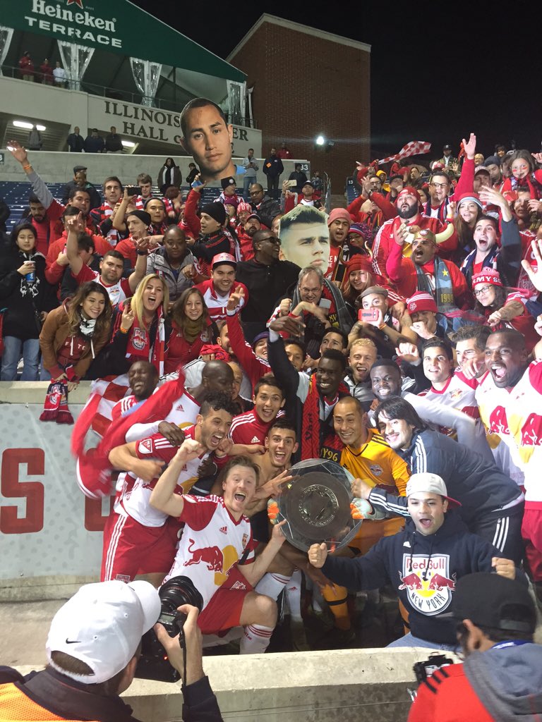 MLS's tweet photo. The celebrations continue for @NewYorkRedBulls #DecisionDay #CHIvNY https://t.co/bwQqJVajEo