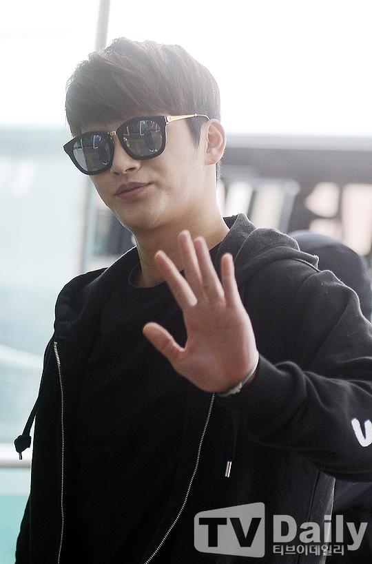 [NEWS] #서인국, '갈수록 잘생겨지는 외모' mtvdaily.asiae.co.kr/article.php?ai…