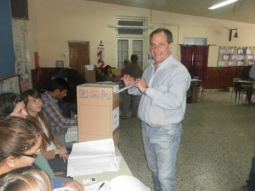 <a href="/CappellettiDani/">Daniel Cappelletti</a> será el nuevo Intendente de #Brandsen infobrandsen.com.ar/nota-completa-…