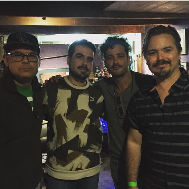 AmgsInvisibles's tweet photo. Ayer también gozamos con el #pana @cfunk antes de nuestro #show en el @sargentpimienta #Lima #Peru https://t.co/964MkqyDYH