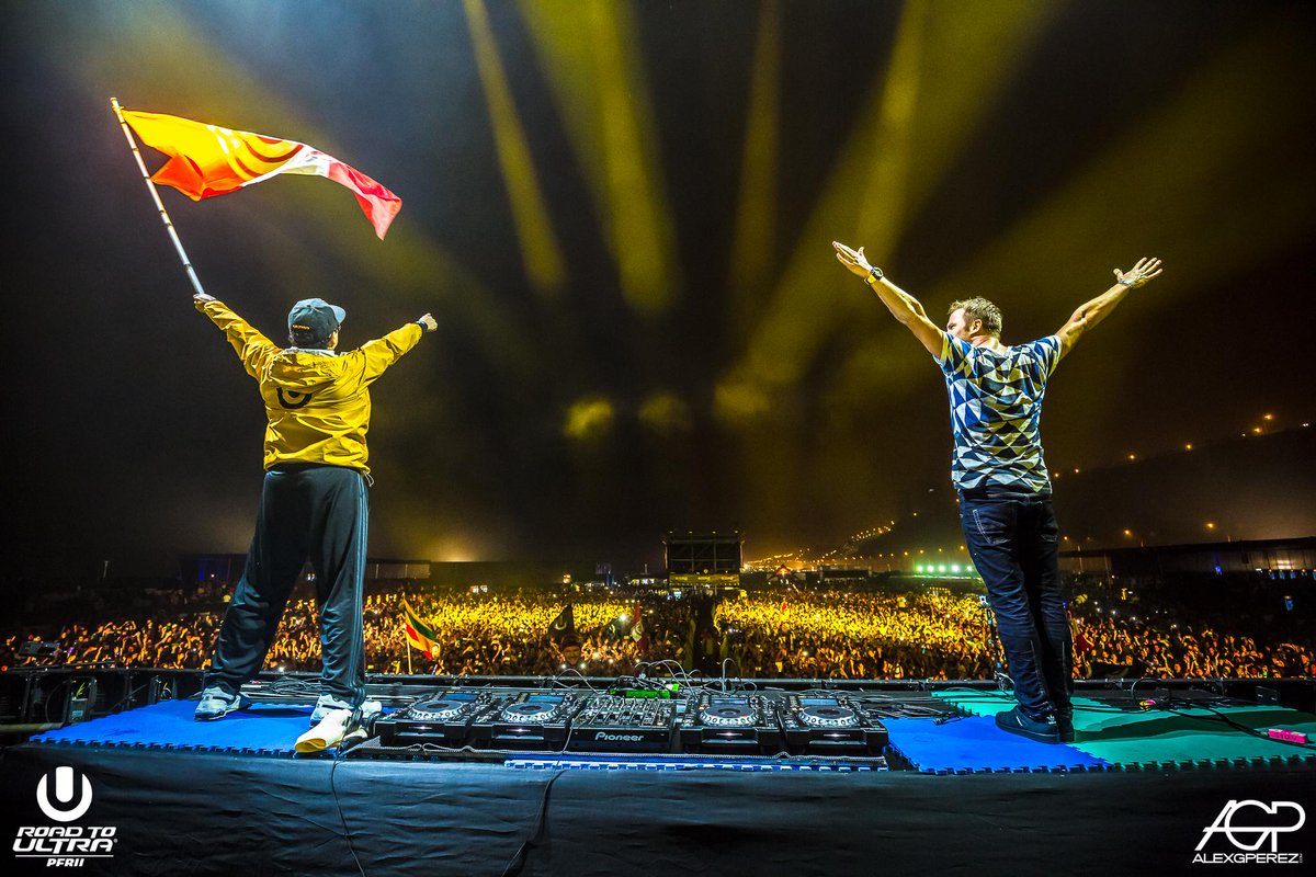 Ultra_Peru's tweet photo. ¡Perú hizo historia y se llenó de la energía del 1er Road To Ultra! #RTUPeru2015. Álbum ▶ https://t.co/RCYncJSiEK https://t.co/5G0pkpGm9C