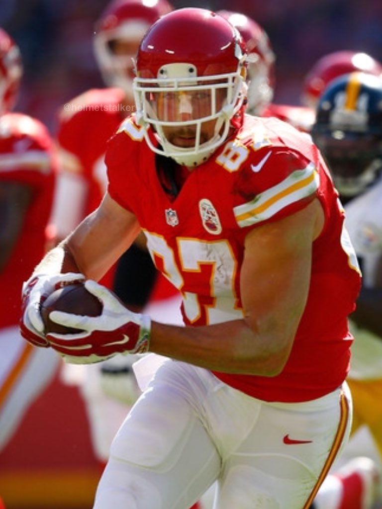 Travis Kelce - Travis Kelce hat ein neues Foto hinzugefügt