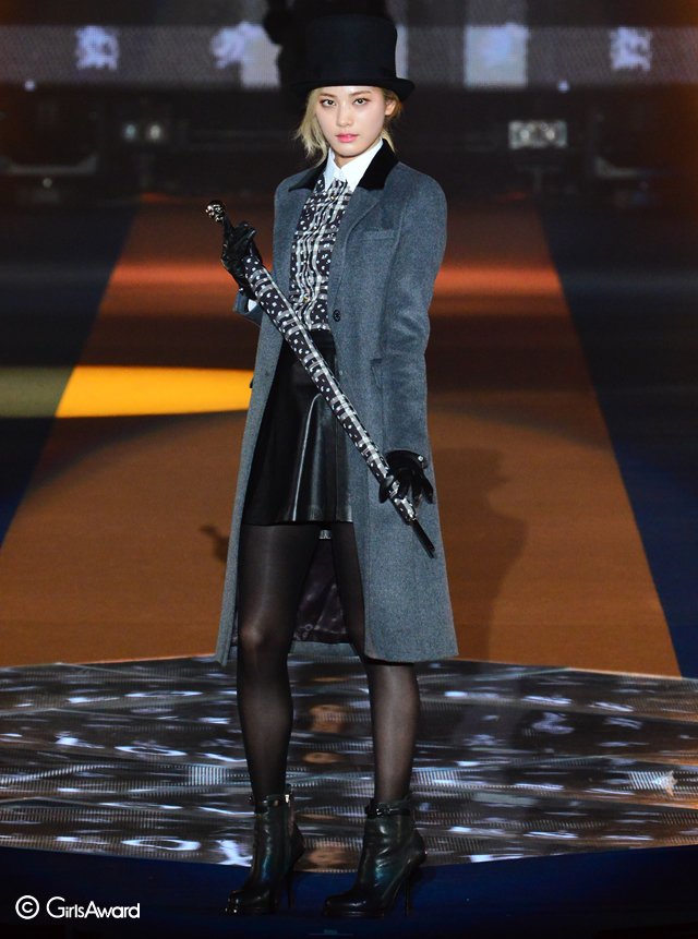 AfterSchoolTH's tweet photo. [PIC] 151024 #NANA @ Runway of Girls Award 2015 A/W (6) https://t.co/ZX88hx7yno