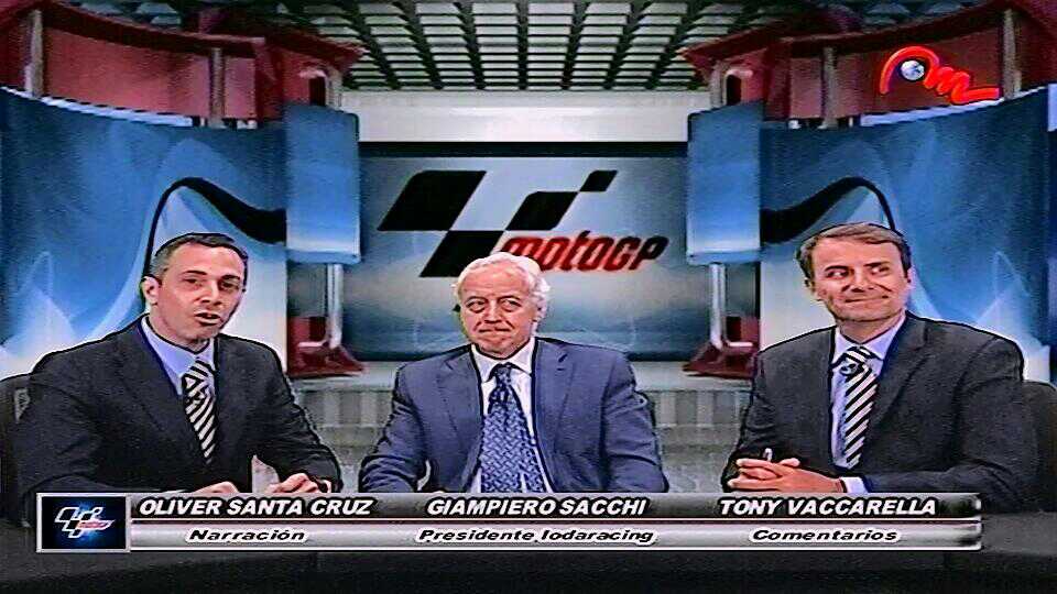 DHARRIN19's tweet photo. Excelentes comentarios @tonyvaccarella @osantacruz apoyamos a @ValeYellow46  100% forza campeon. https://t.co/NMoo0xJ9yo