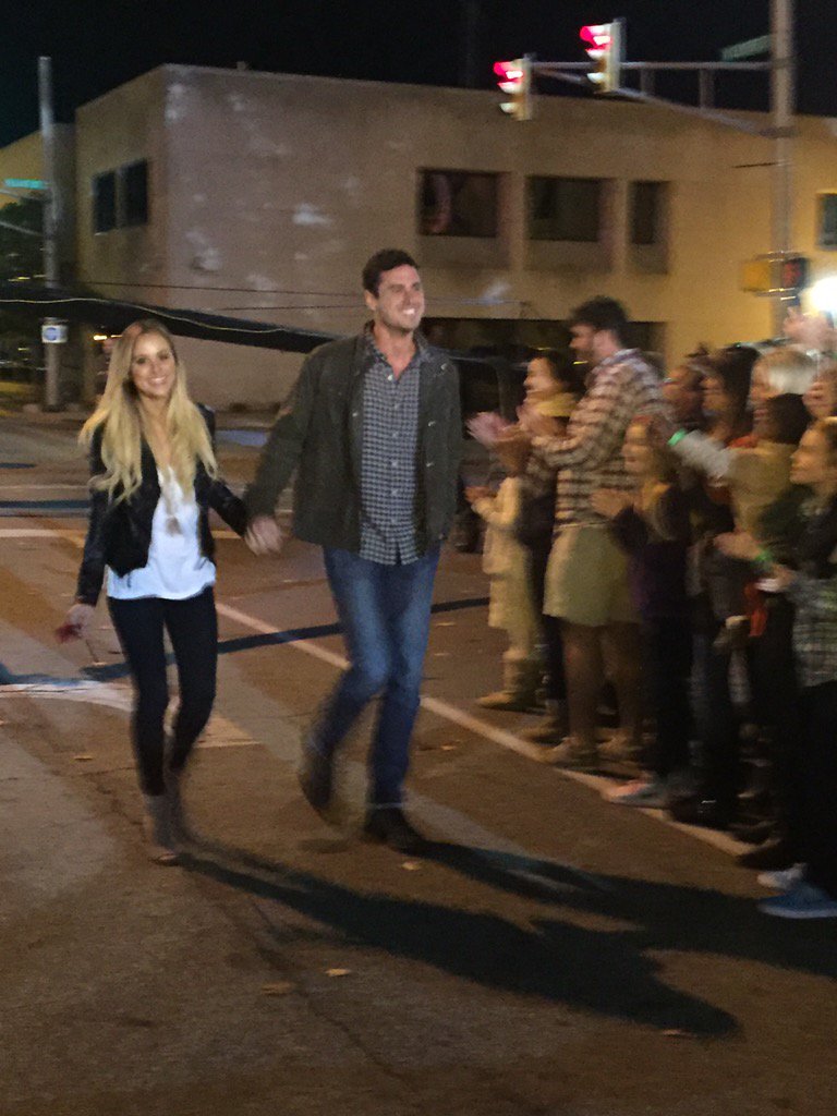 Periscope - The Bachelor 20 - Ben Higgins - Social Media - Vids - Media - *Sleuthing - Spoilers* NO Discussion - Page 2 CSNWAZyWsAAK8yh