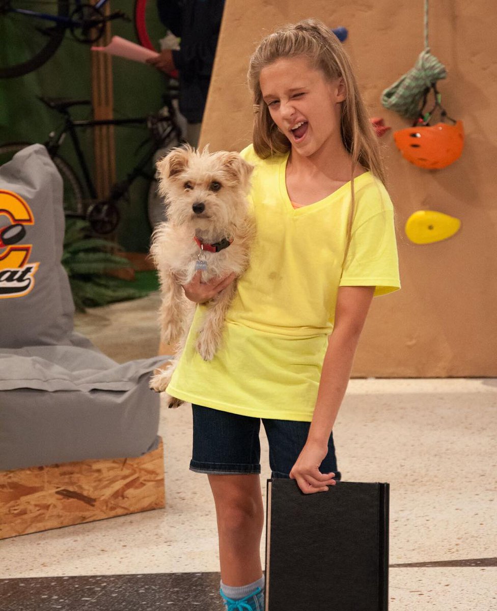 micasimp's tweet photo. @greene_lizzy @AidanRGallagher @BrianStepanek #FluffyLegs #ONELOVE #NRDD #DawnHarper #NickyHarper ♥♥♥☺♦ i love them https://t.co/IfM1RUI0DF