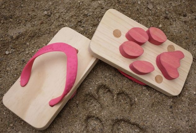 Ashiato Animal Footprint Sandals