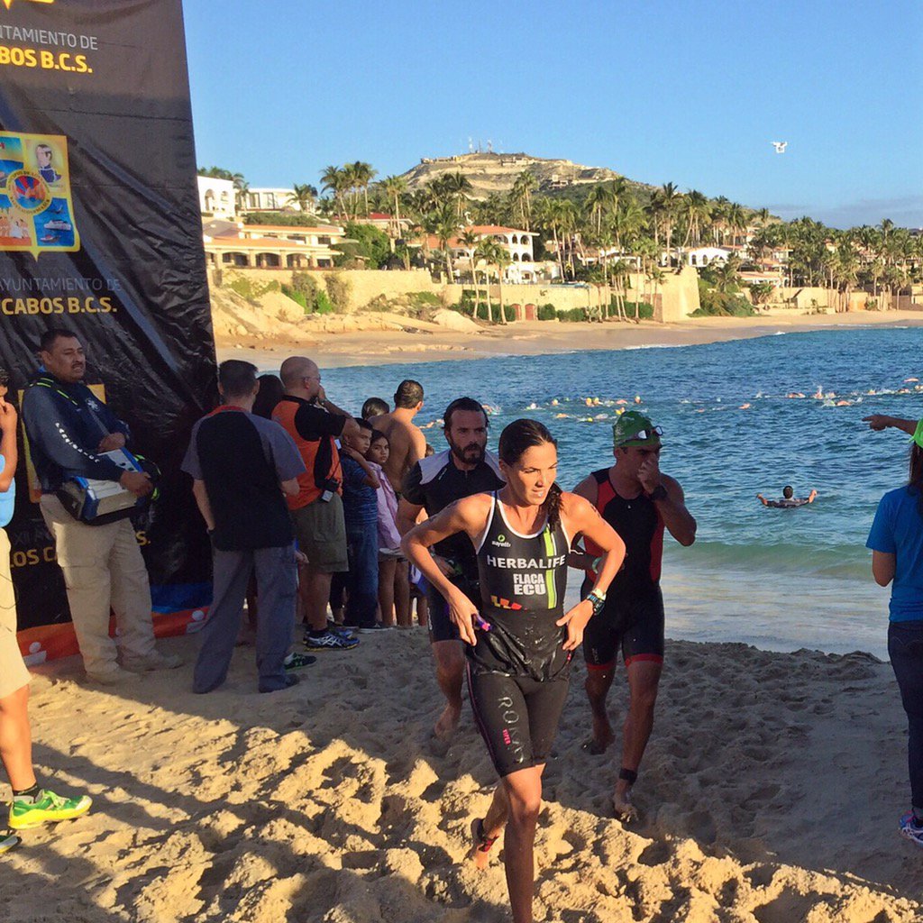 flacaguerrerog's tweet photo. Terminando la natación en el 70.3 más duro de mi vida .. 5 al final en mi cat .. Feliz y agradecida siempre https://t.co/TQd67oy2HM