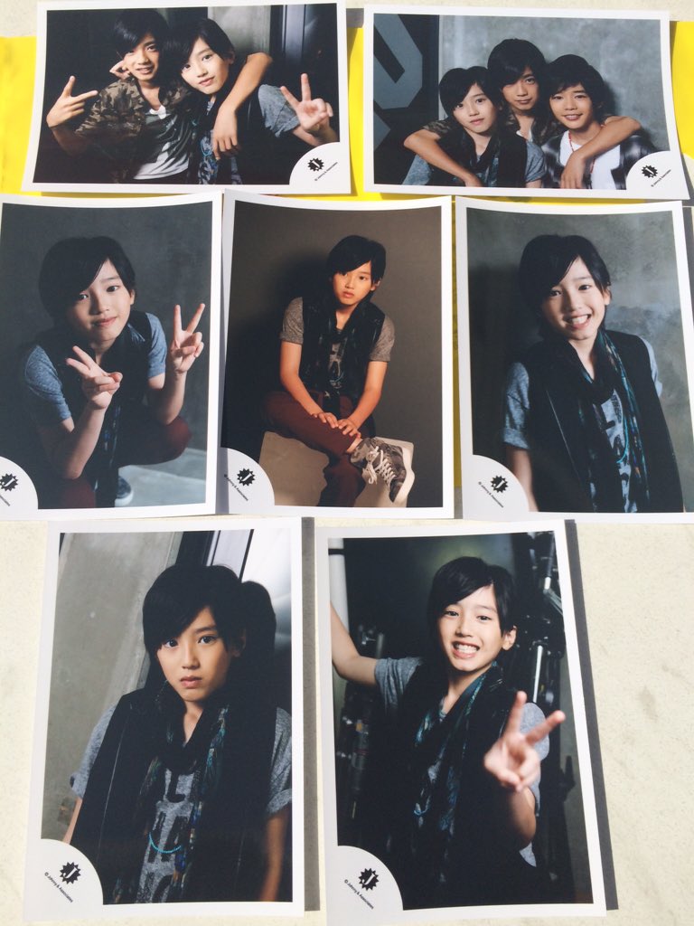 Arc0_irIs's tweet photo. 10/26発売
15夏 松竹座8月公演「少年たち」パンフ＆グッズ撮影オフショット
道枝くんまとめ(混合2枚+個人5枚=7枚) https://t.co/ByBgwJlUOo