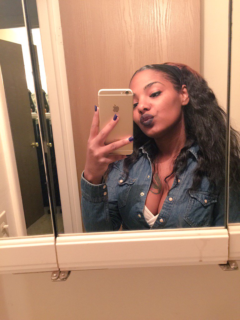 karsonsmuva's tweet photo. when you single & your ex looks better because yall not together #HeyMonkey 😘😏😂 im cute as shit https://t.co/FsdnHpsdXZ