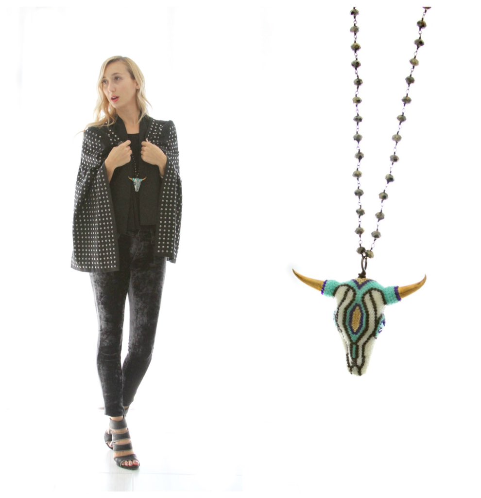 piedaterreb's tweet photo. Loving my @brassthread custom necklace. See how I wore it on the blog now: https://t.co/c1xNUUmA5E https://t.co/DaOSzurW6V