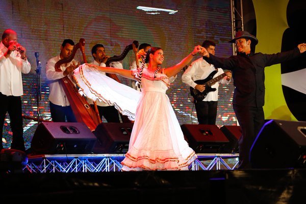 Cienfuegos20's tweet image. #CorazonLlaneroMaracay cabalga la música llanera;ejemplo de organización y de pueblo alegre carajo @NicolasMaduro