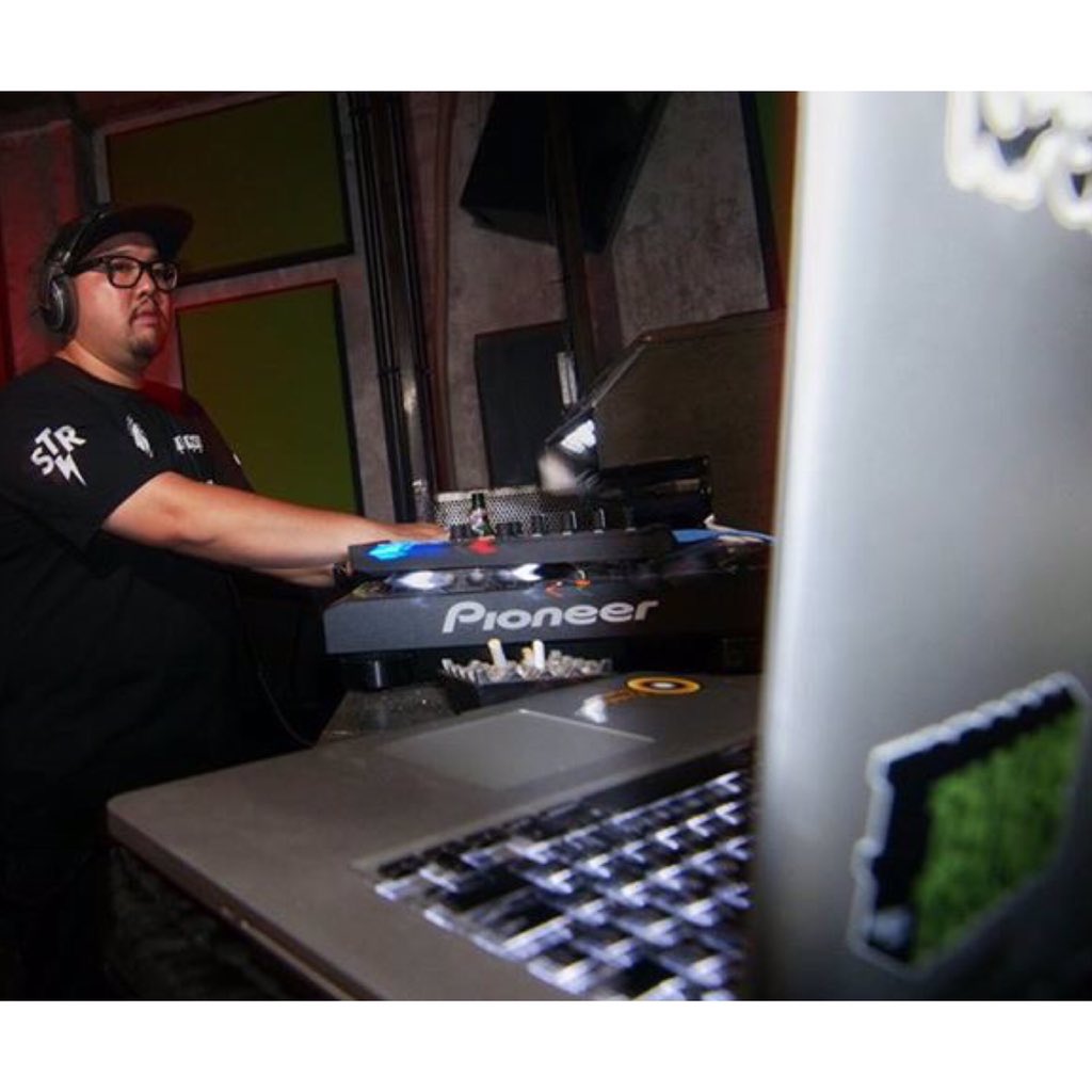 sumaterantigers's tweet photo. TAMAN TEKNO TOUR 2015 @kohbali photos recap by oky #sumaterantigers #techno #technotroopers https://t.co/yvWC14D3VH