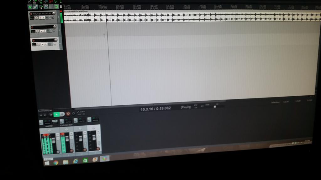 Whizemusic's tweet photo. Took a small break to find myself and what I want to do next but now its back to worknot stopping till I've made it https://t.co/9CEdlAVOCd