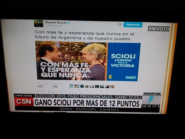 Cris5556's tweet photo. Y que paso con esto??!! 
jajaja Ahí tenes tu primera vuelta! #FraudeParaLaVictoria #HayBalotaje https://t.co/cuBMHeQ4xQ