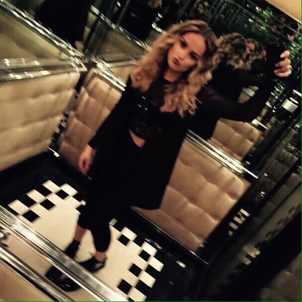 thebestofjerrie's tweet photo. perrie looks so cute with curly hair https://t.co/oLFVfc3LTL