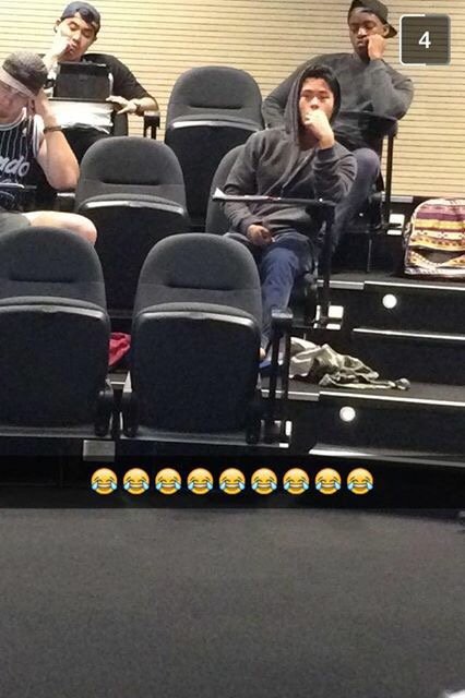 taaaaaten's tweet photo. everyone that's doing HSC and is excited for uni. This is what uni is like: https://t.co/IaUQscJymK