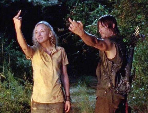 svtnsbff's tweet photo. me rn after watching tonight's episode #TheWalkingDead https://t.co/xQZRZAkUws