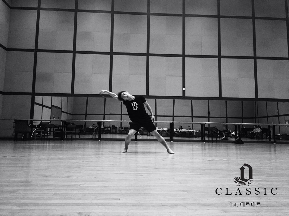 DClassic1st's tweet photo. #DClassic 1st. #๋ฒ ๋ฅดํ
๋ฅด โ
์ด๋ฒ์ #ํ๋๋ฌด์ฉ #ํ์ ์ฒ #์ฐ์ต ์ฌ์ง ๊ณต๊ฐ! ์ญ์๋ #์๋ฆ๋ค์ #ํํํจ ์ ๋ฌด๋์์ ๋ณด๊ณ ์ถ๋ค๋ฉด ์๋งค go! โถhttps://t.co/i2wOSPnEVq https://t.co/PPzIGrGCuH