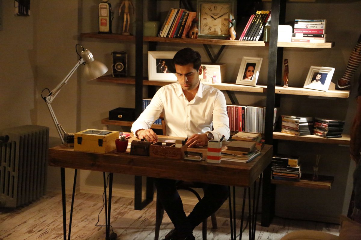 #HayatÇizgisiSuriye filminin senaryosu #SerhatKahveci, #MuratOnur ve #SeçilKahveci tarafından yazılmıştır.