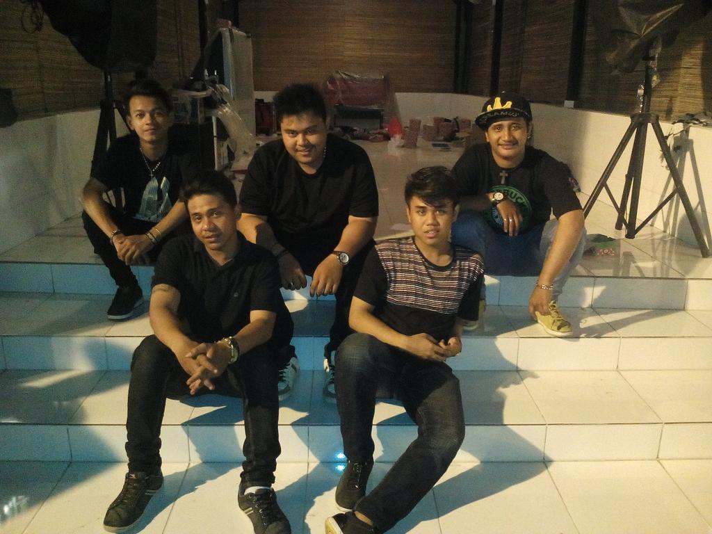 LuddyRoos's tweet photo. rissssspeeeect forr kebun sirih !!!! thankss brotherrrrrr😃☺☺ https://t.co/jZxIjt6V5C