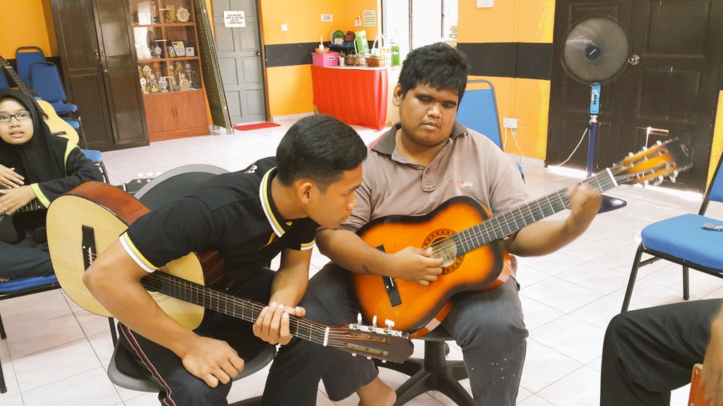 BedMuo's tweet photo. #StarlightBusker Trainning Session
#SDTMuo https://t.co/NayFaPFXTA
