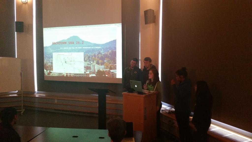 UODevClub's tweet photo. The presentations were awesome. Great work, teams! #HackTownUSA2015 https://t.co/CR5IqyMYoP