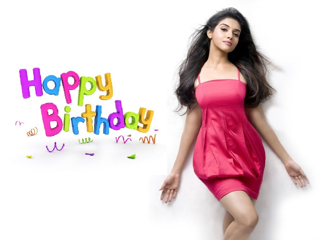Wishing Malayali beauty Thottumkal - Queen of Kollywood a very happy birthday. 