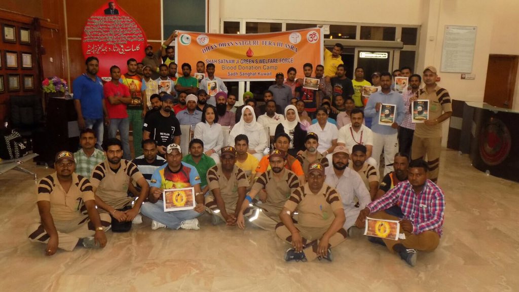 Gurmeetramrahim's tweet photo. Social msg via #BlockBusterMSG2 is spreading its wings!Splendid celebration wid voluntary blood donation in Kuwait https://t.co/jGeq6FSt5F
