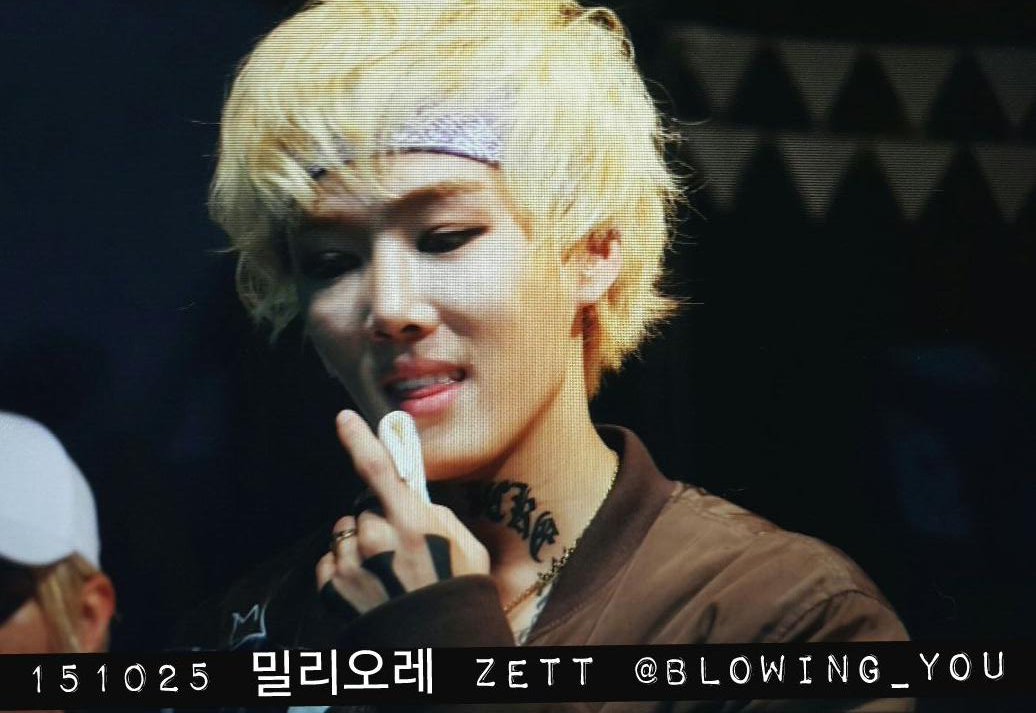 blowing_you's tweet photo. [Preview] 151025 동대문 밀리오레 ZETT
AFOS_ZETT #AFOS #ZETT #아포스 #혀모음집 #코피퐝퐝 #혀_내미는거_놓칠때마다_아쉬움 #떽띄 https://t.co/P07NSabvIn