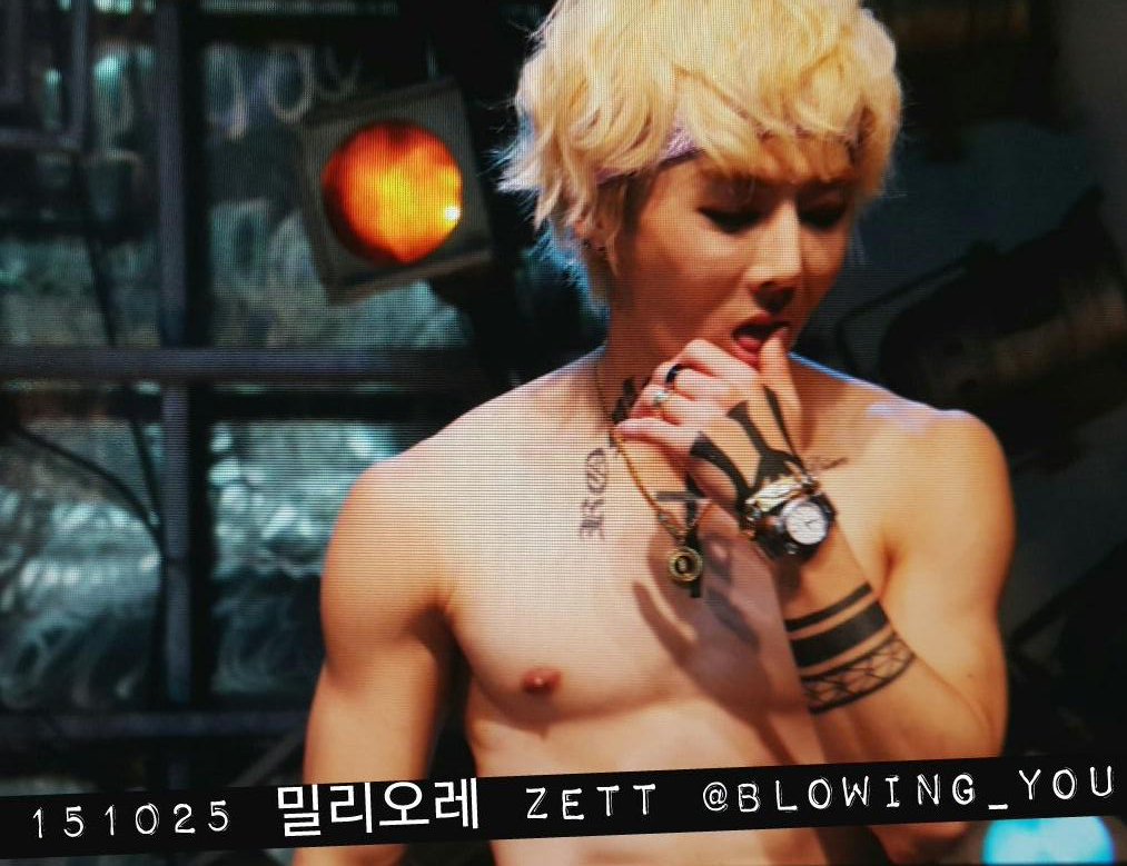 blowing_you's tweet photo. [Preview] 151025 동대문 밀리오레 ZETT
AFOS_ZETT #AFOS #ZETT #아포스 #혀모음집 #코피퐝퐝 #혀_내미는거_놓칠때마다_아쉬움 #떽띄 https://t.co/P07NSabvIn