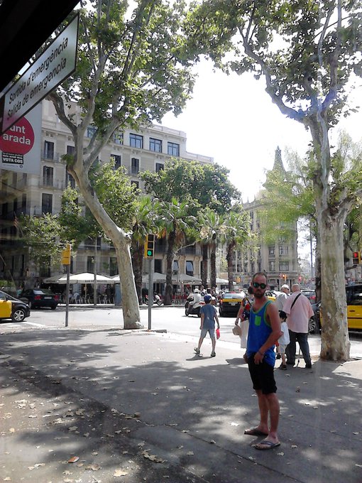 Airbus to Catalonia, walking there befor next fly to Ibiza) https://t.co/CrcIvvpopz