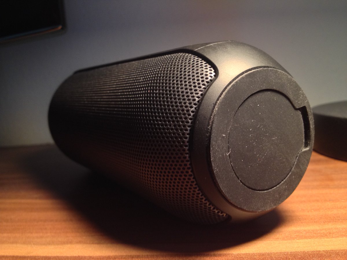 AbsoluteGeeks's tweet photo. #Philips BT6000B #bluetooth portable #speaker review.

https://t.co/BCUvpnxf5S

#Music #Reviews @PhilipsME https://t.co/tl98bz6bLj