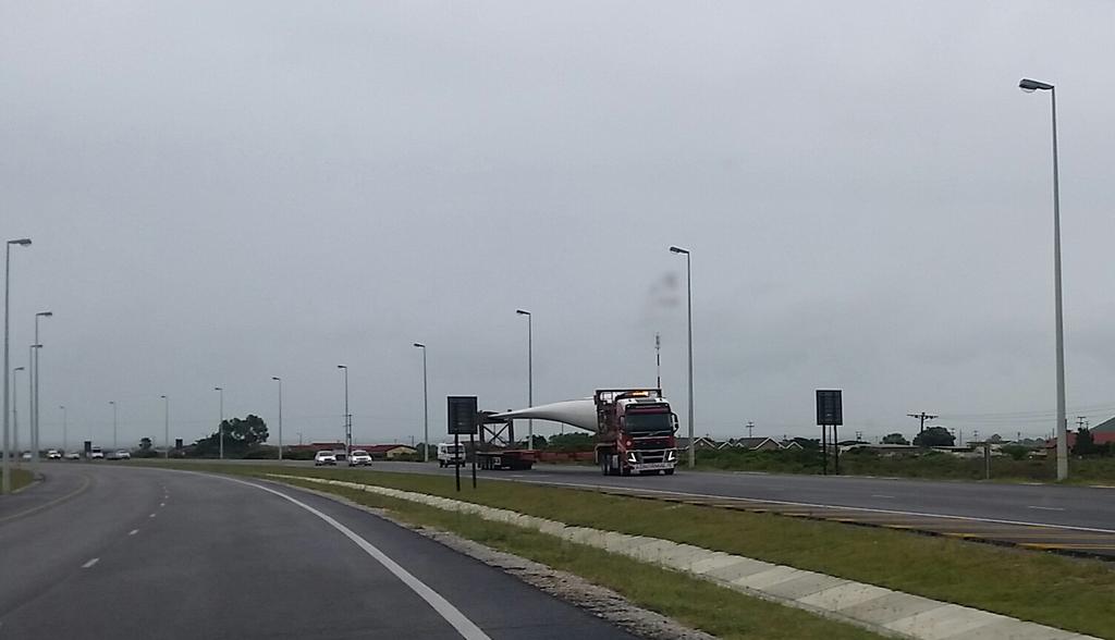 TrafficEC's tweet photo. Nanaga - MT "@Tyger216: 3 of these currently in convoy on N2 (Nanaga).Probably to GHT.Road treacherous.Extreme care https://t.co/Sm23g1JxCk"