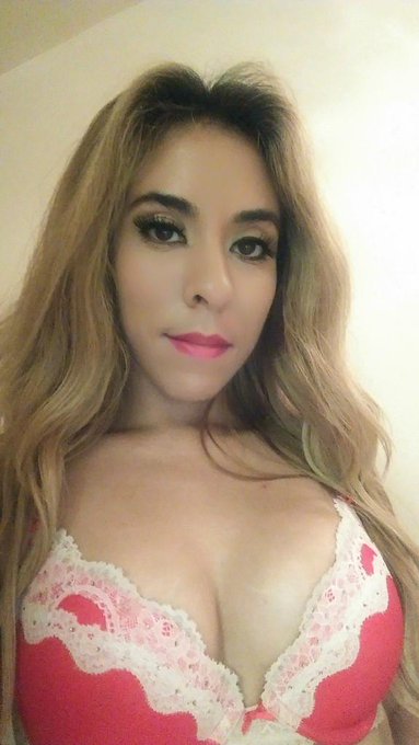 Retweet if you want me to be a #AVNtrophygirl I want the @avnawards to know that you love me #avntrophygirl<a href="/tag/avntrophygirl"class="tags">#AVNtrophygirl</a>