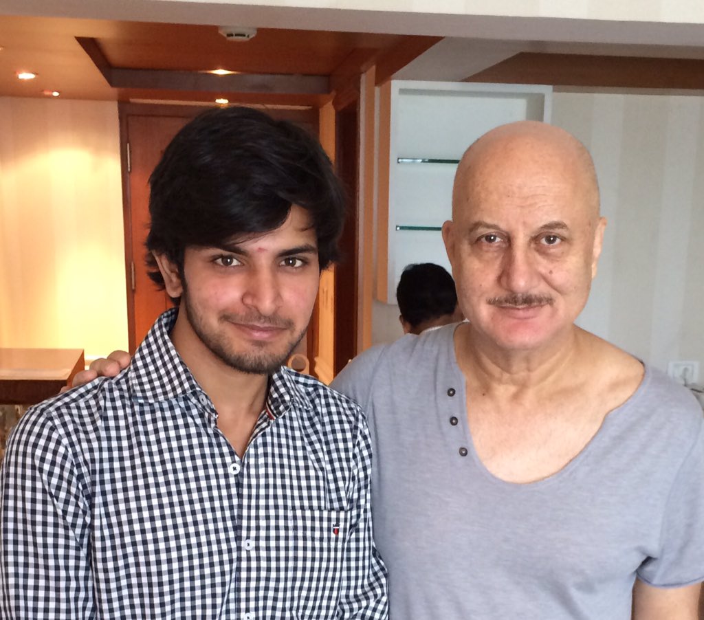 IamRaasik's tweet photo. My #KuchBhiHoSaktaHai moment thank you for such a great show @AnupamPkher Sir https://t.co/TPbA9WJWwh