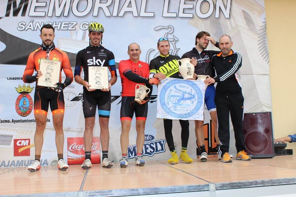 diariolaopinion's tweet photo. FOTOS. Álvaro Arenas vence en el recuerdo a León Sánchez en #Mula. Por @micaelafernndez: https://t.co/FRlALBpK0e https://t.co/K7MPKblC1I