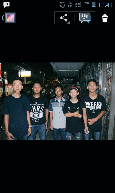 Ilhamfajrisfd tweet media