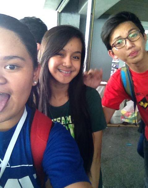 gilaxminwonshu's tweet photo. Ang awkward na pala magselfie pag malapad screen hahaha. Hiii @eudrickbote_ @pamelarboleda #STARCON2015 Eych Es Bi β https://t.co/B1wo5vphlR